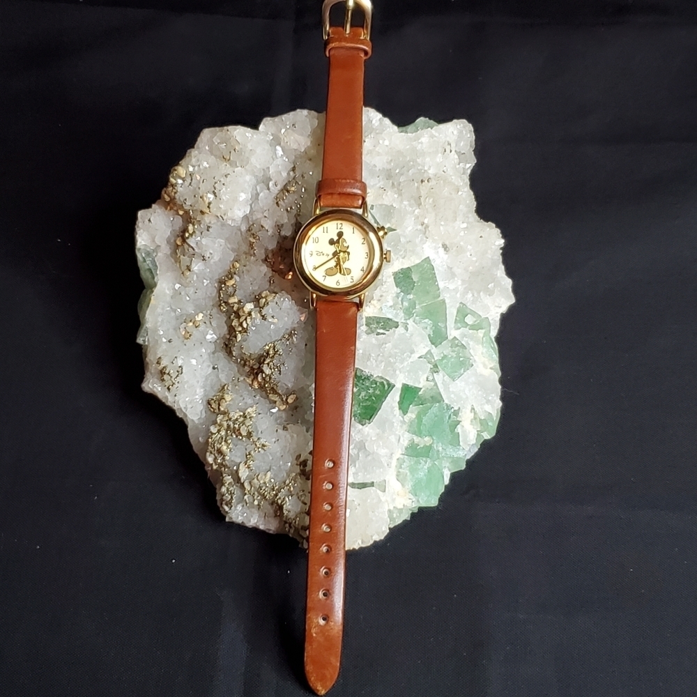 Disney Mickey Mouse Watch - Picture 2 of 5